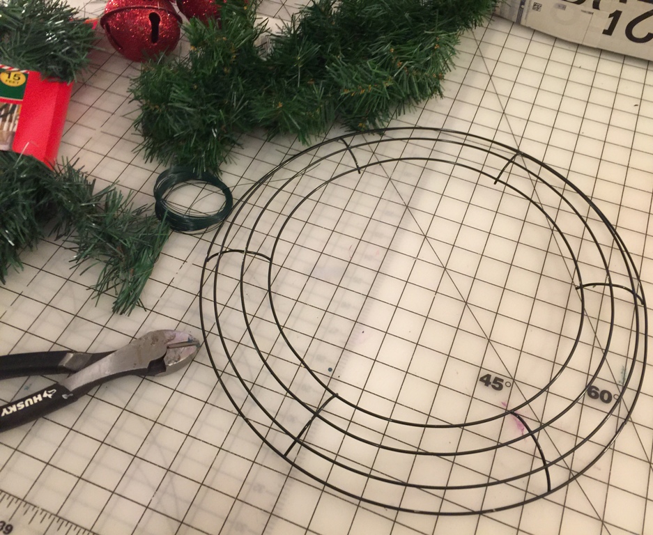 Wire christmas clearance wreath frame