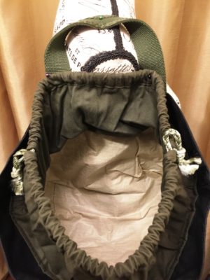 Black Tapestry Lunch Bag - Image 3