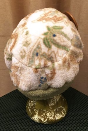 Cream & Green Fleece Cap - Image 6