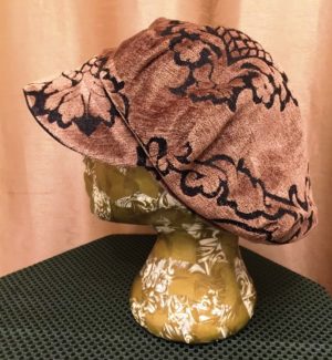 Brown & Black Velvet Newsboy Hat - Image 4