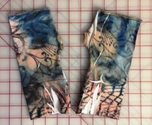 Paisley Fingerless Gloves/Wrist Warmers - Image 3